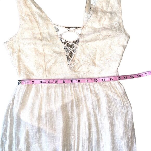 Forever 21 Lace Up Corset Style Maxi Dress in Blush - Picture 9 of 12